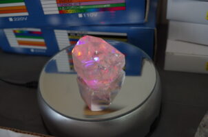quartz point on LED rotating mirrored stand